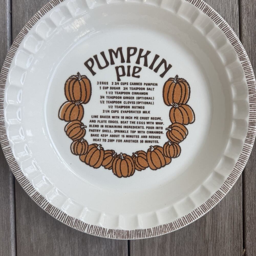 Vintage 1983 Jeanette Royal China Pumpkin Pie Plate Ruffled Edge Granny Cottage